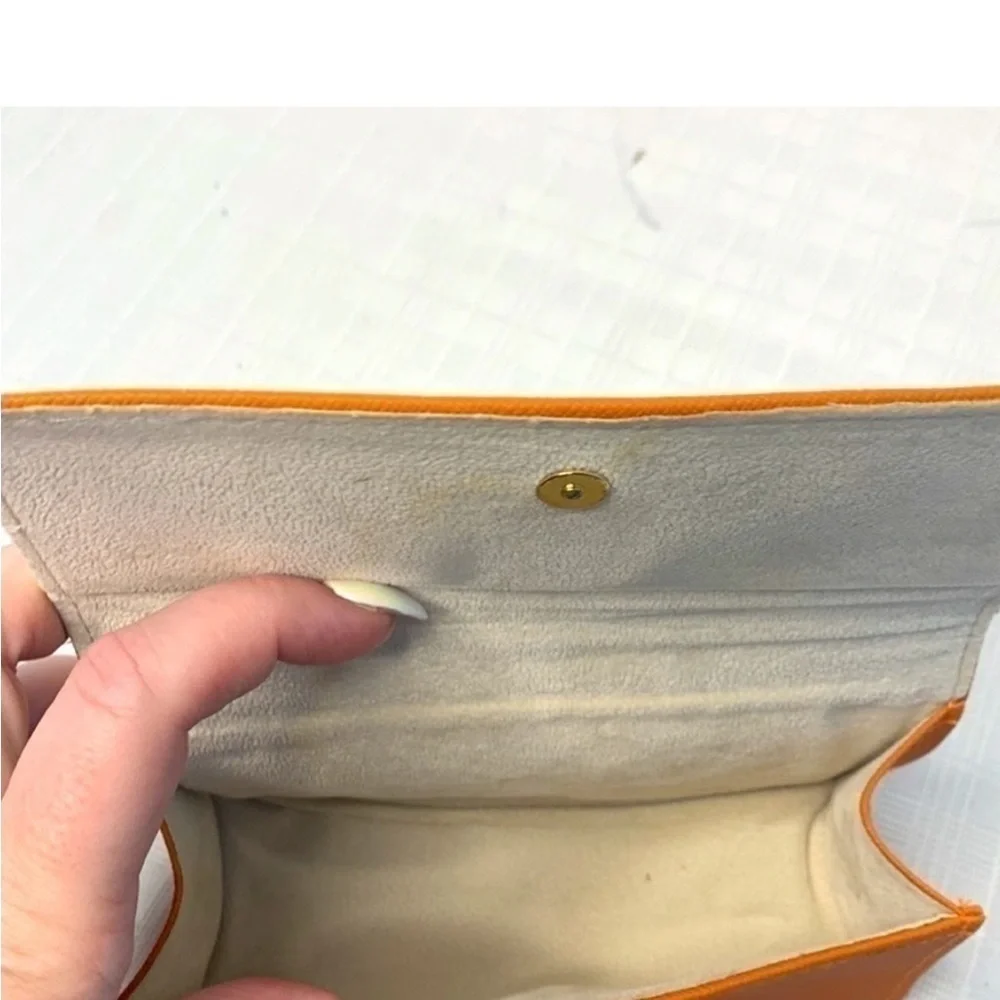 Tory Burch Glasses / Sunnies case in Orange with gold tone emblem